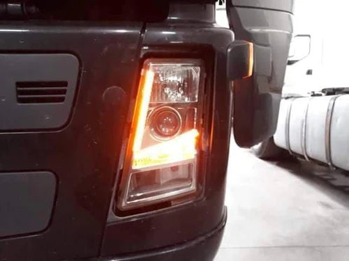 LED Headlight Set (White/Amber) - Suitable for Volvo FH2