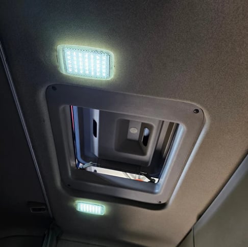 Interior LED lights, dual-colour (white/red) - Suitable for Scania R/P/G (2004-2016)
