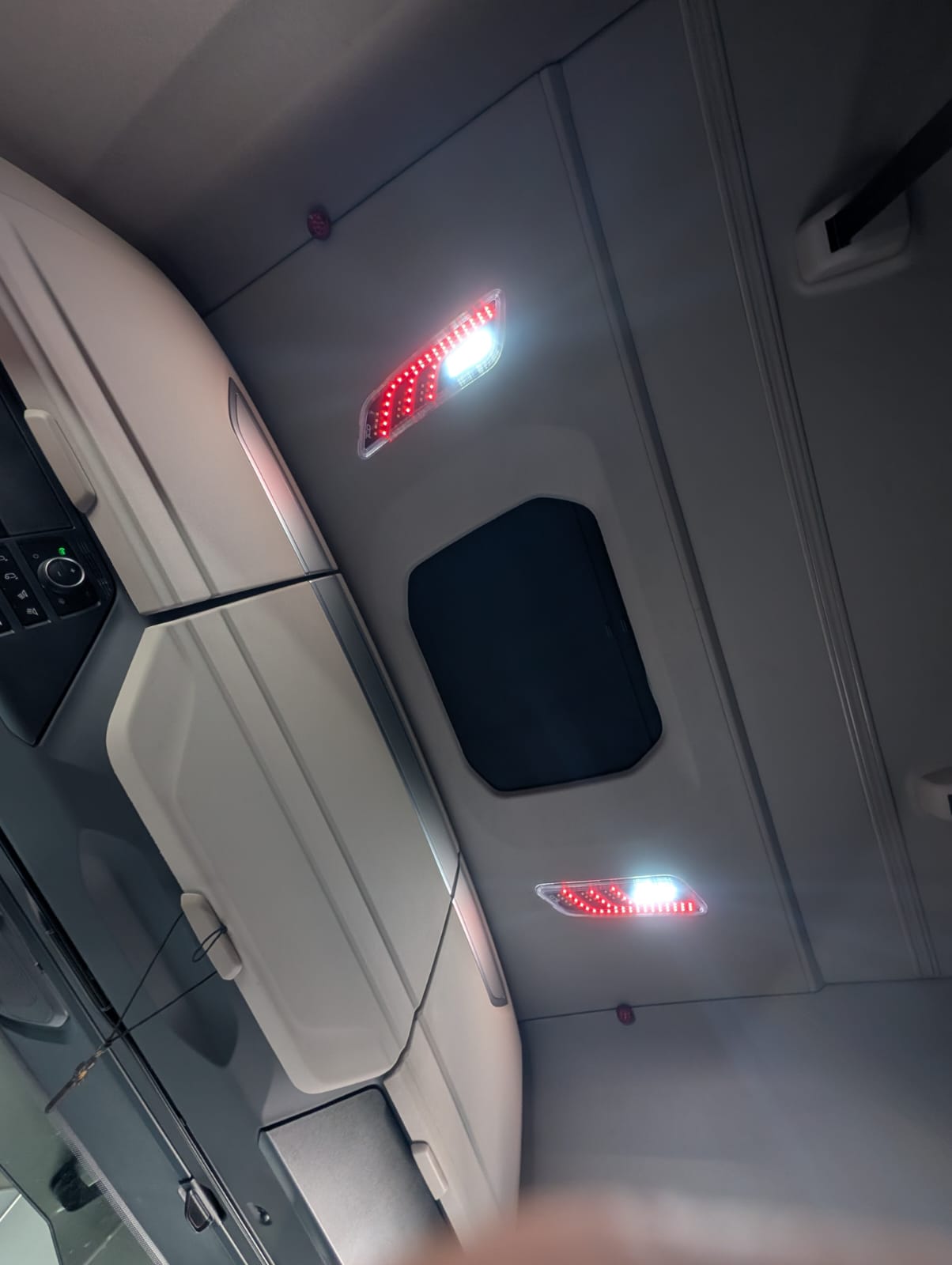 Innenraum LED-Leuchten zweifarbig - Passend für DAF XG/XF (2021+)