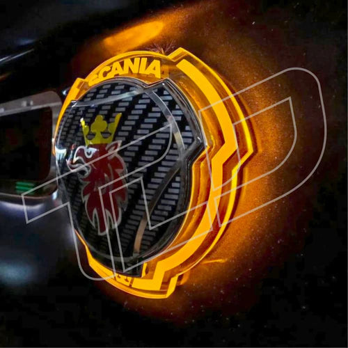 Transparentes LED Badge mit Gravur - Passend für Scania
